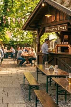 Gemütlicher Biergarten des Keglerheims